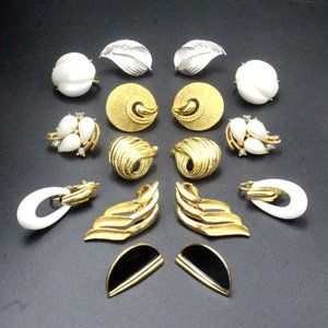 Crown Trifari Signed Designer High End Faux Pearl Enamel Silver Gold Plate Clip